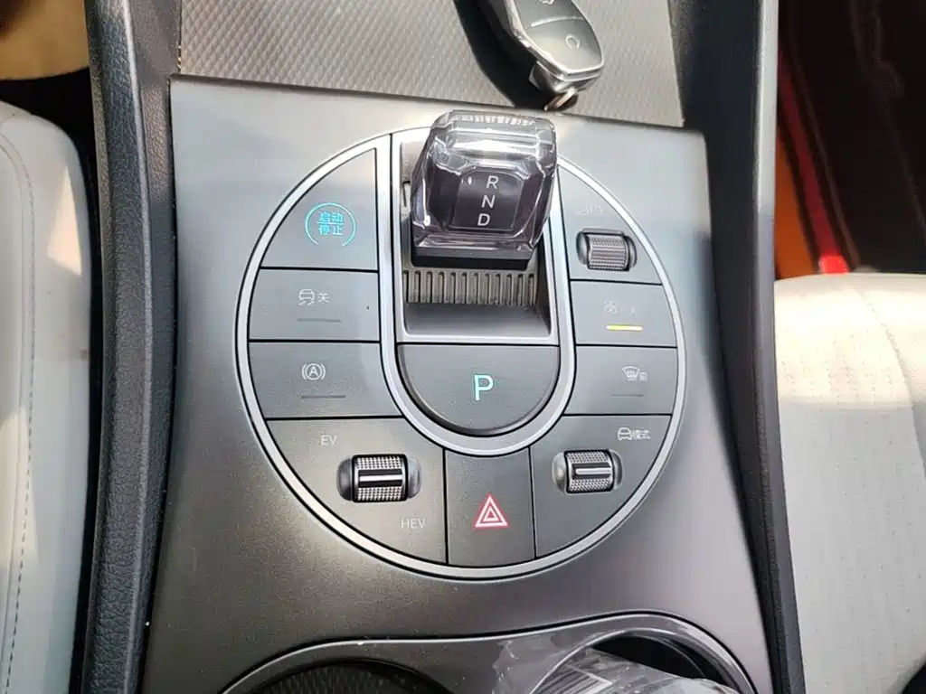 BYD Seal 05 DM-i 2025 — фото 14