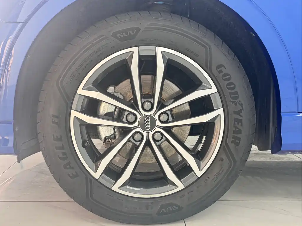 Audi Q3 2021 — фото 16