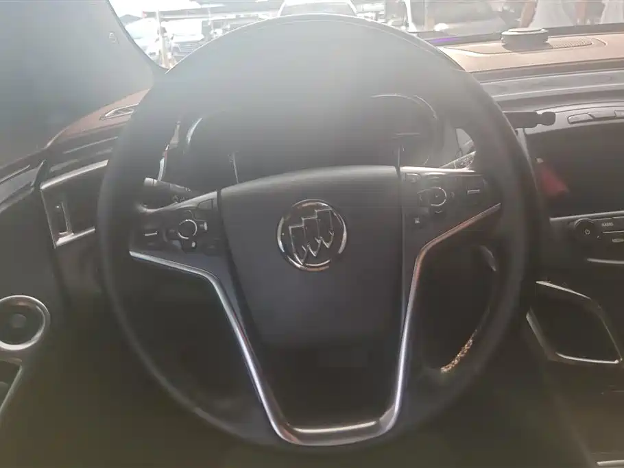 Buick LaCrosse 2016 — фото 15