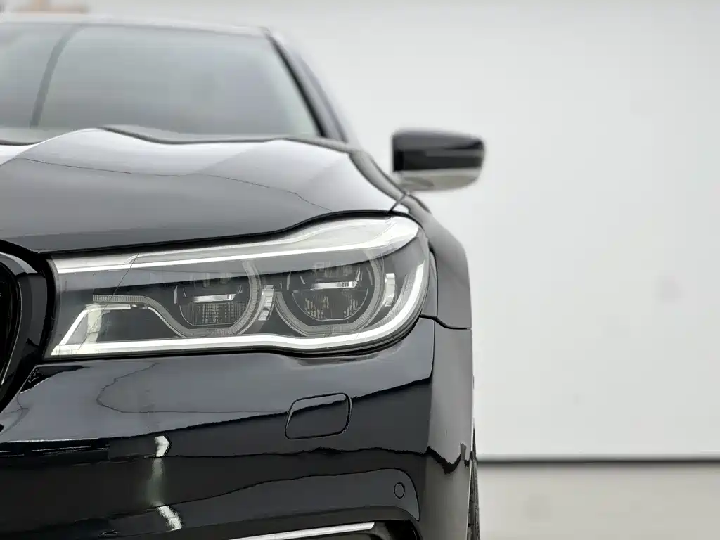 BMW 7 Series 2016 — фото 15