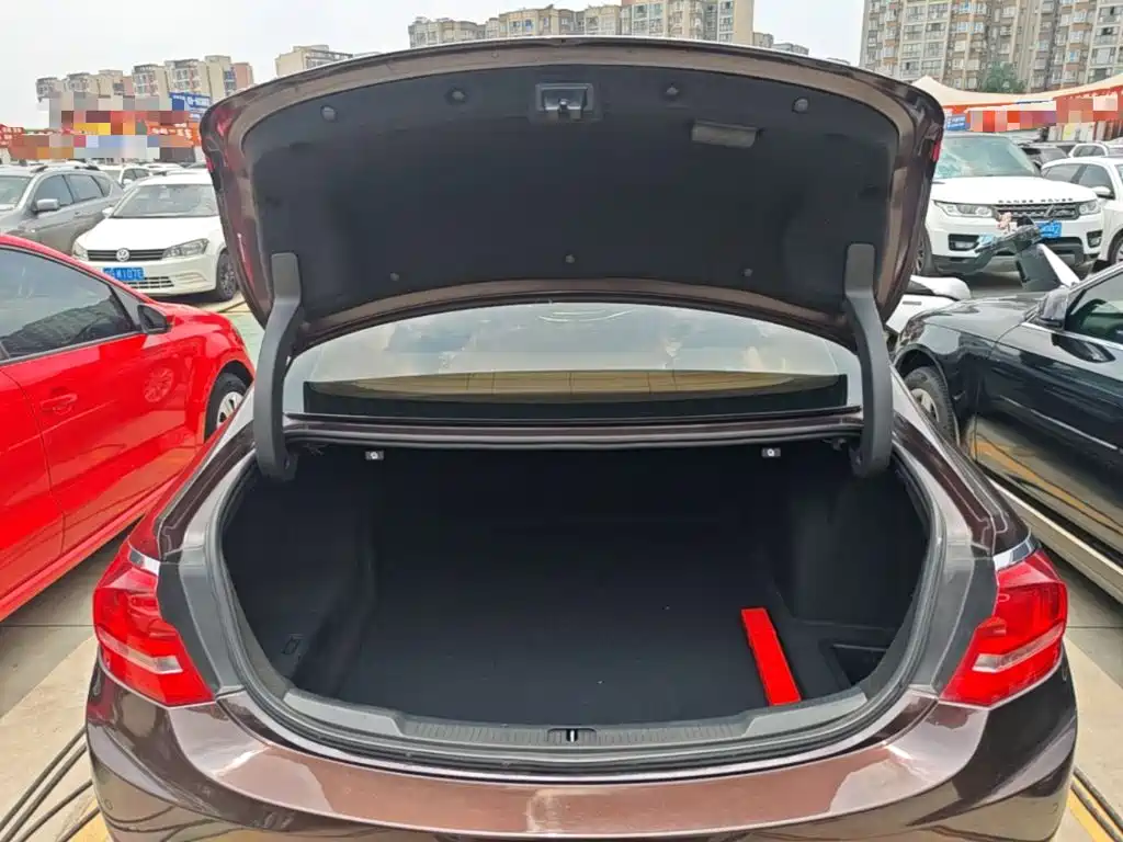 Buick LaCrosse 2018 — фото 19