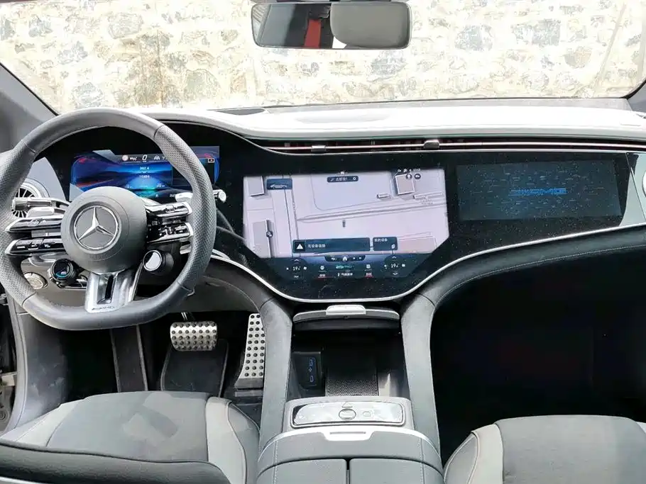 Mercedes-Benz EQE AMG 2024
