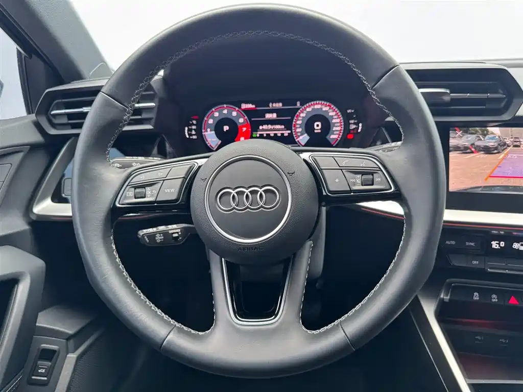 Audi A3 2024 — фото 12