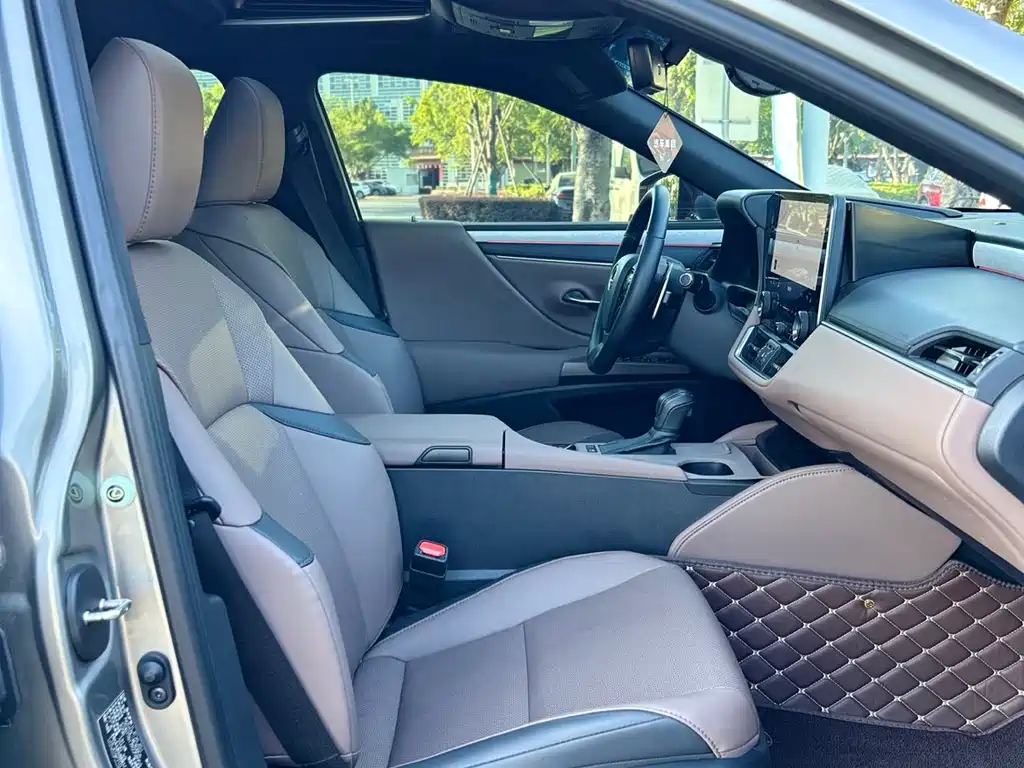 Lexus ES 2025 — фото 10
