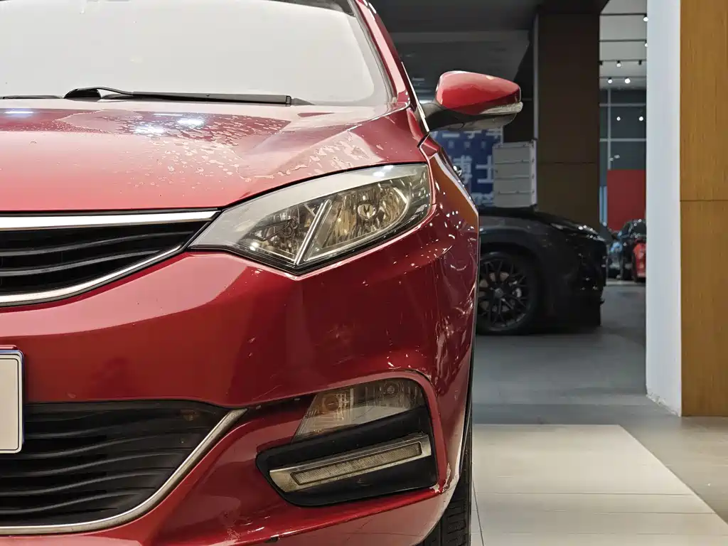 Changan Eado XT 2015 — фото 2