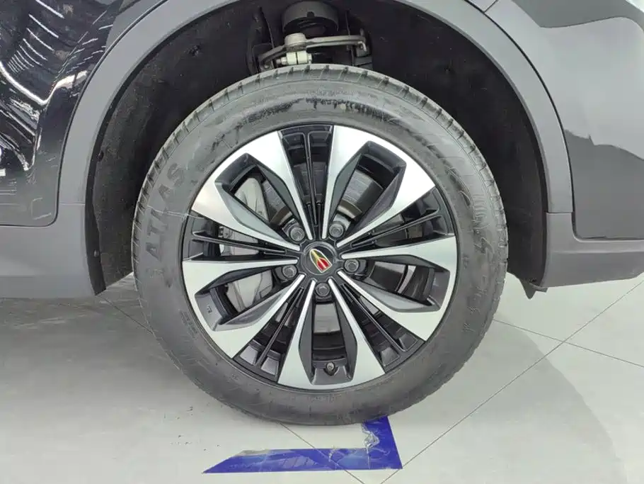 Hongqi HS7 2025