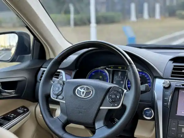 Toyota Camry 2015