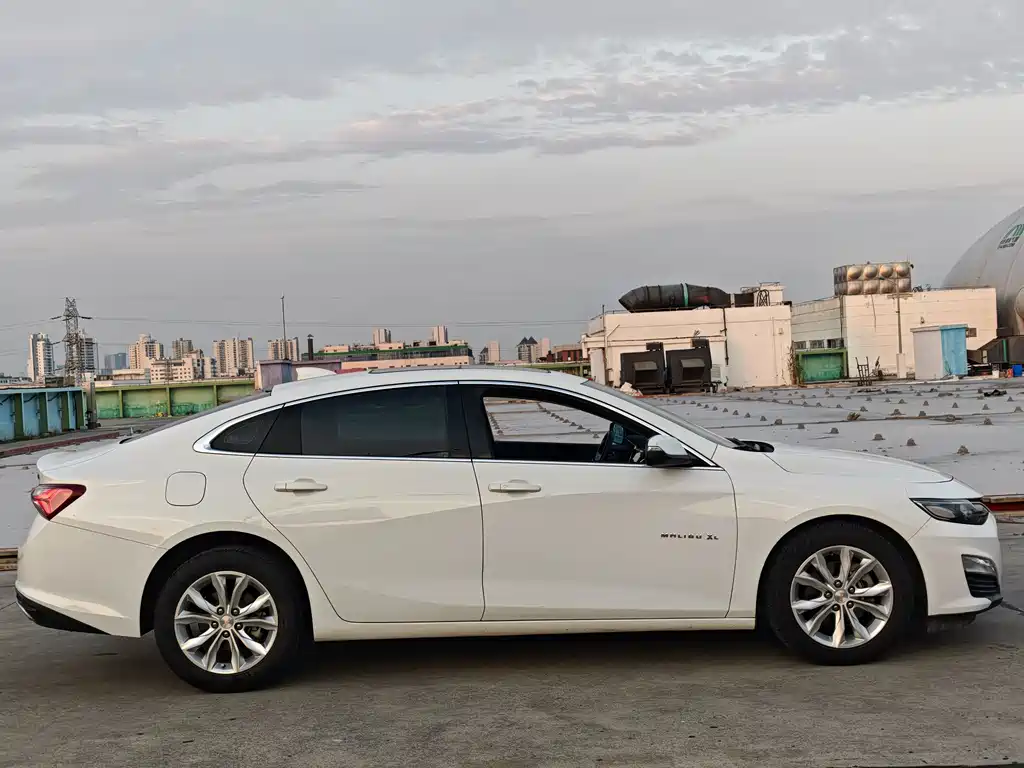 Chevrolet Malibu XL 2022 — фото 4