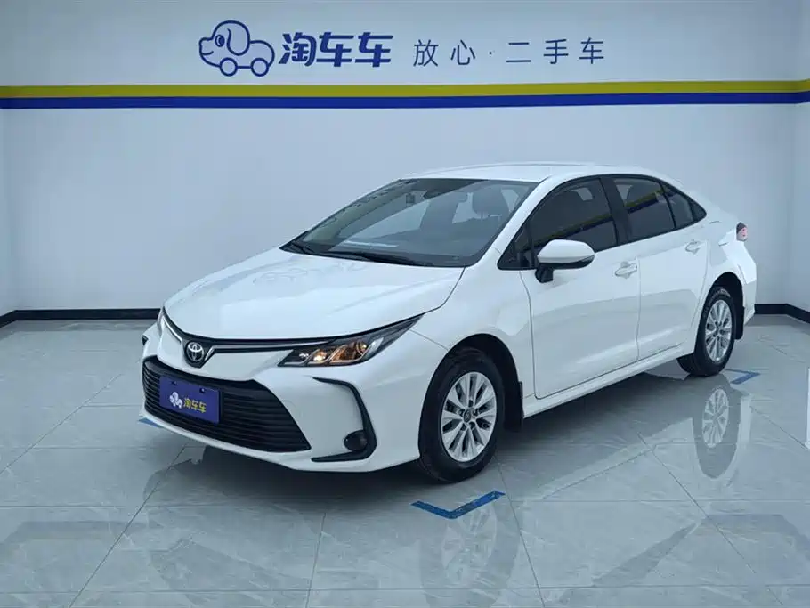 Toyota Corolla 2022 — фото 1