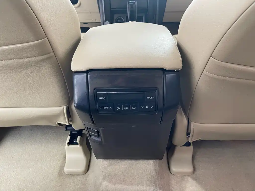 Toyota Prado 2016 — фото 13