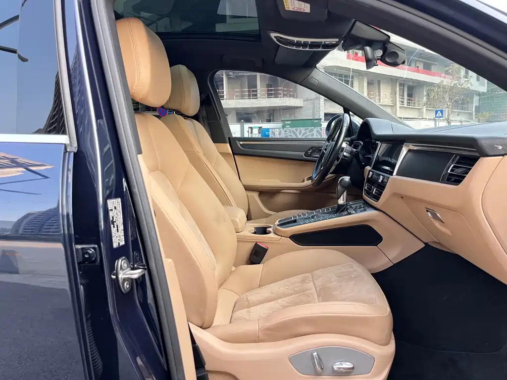 Porsche Macan 2020 — фото 13