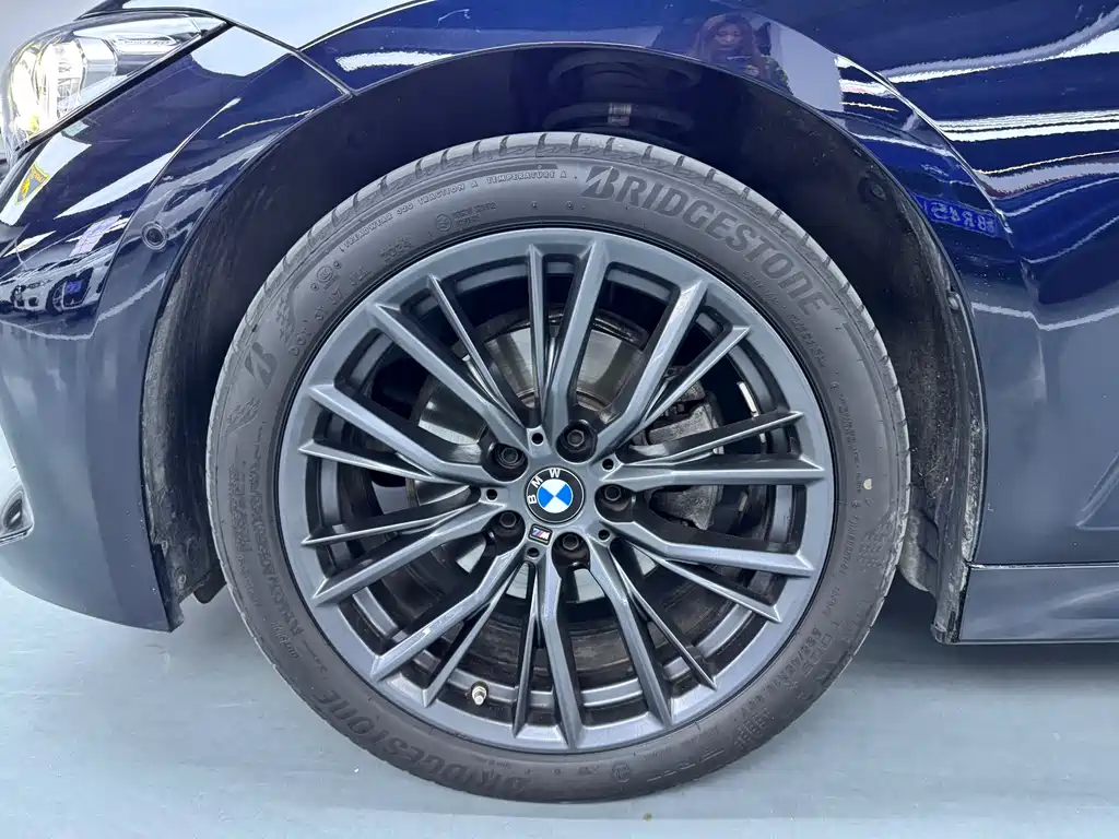 BMW 3 Series 2024 — фото 15