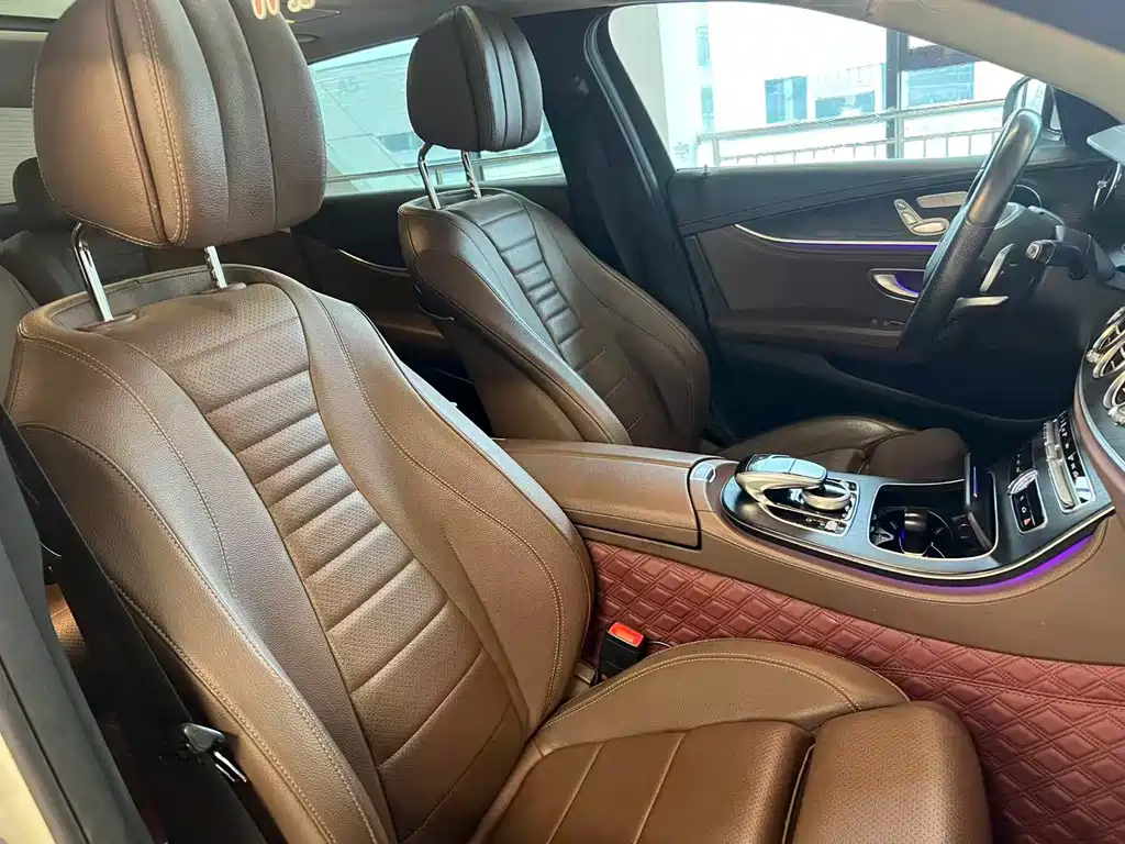 Mercedes-Benz E-Class 2018 — фото 13