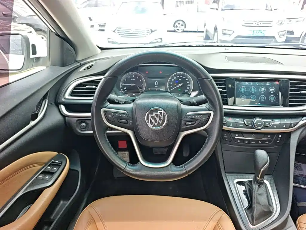 Buick Excelle 2018 — фото 11