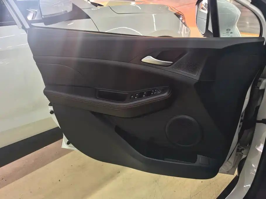 BYD S2 2020