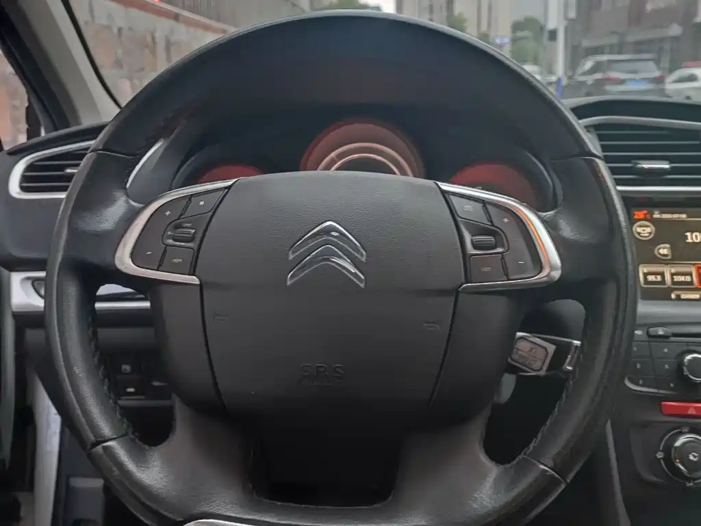 Citroen C4L 2015 — фото 17