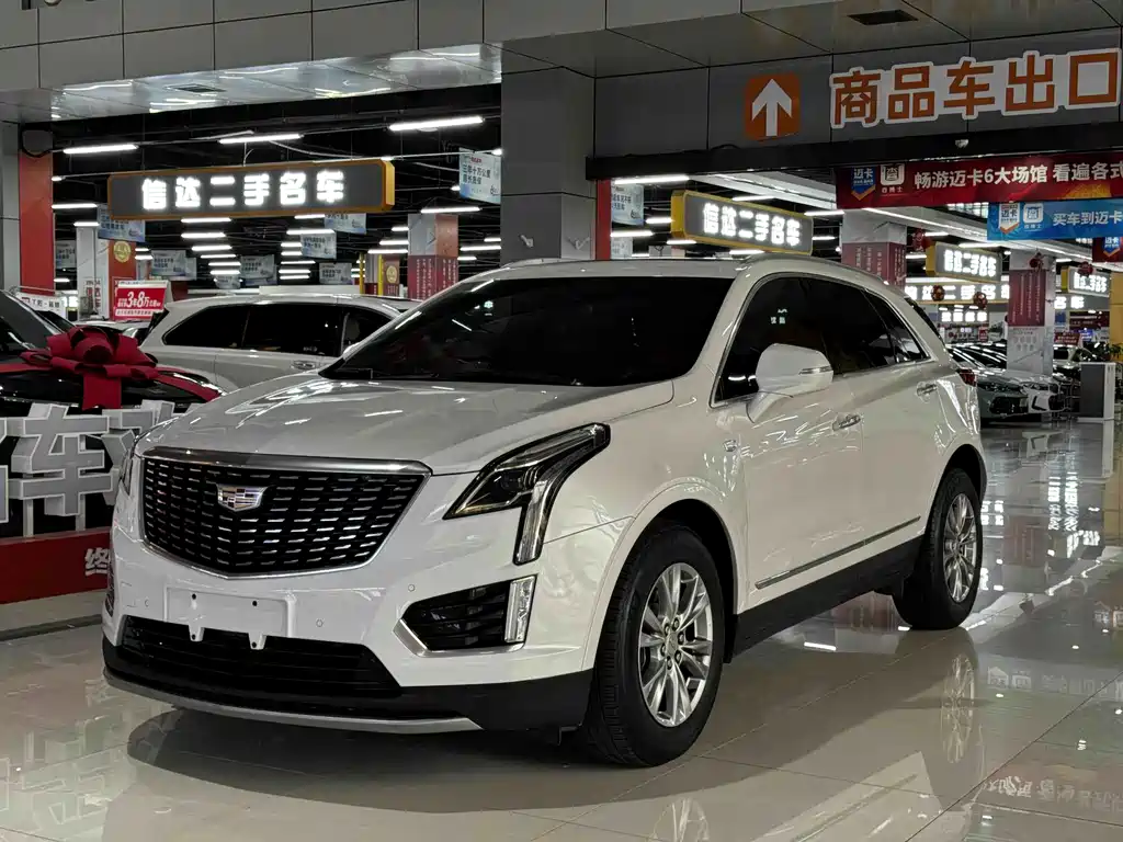 Cadillac XT5 2022 — фото 1