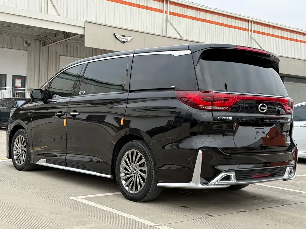 GAC Motor Trumpchi M8 2022 — фото 7