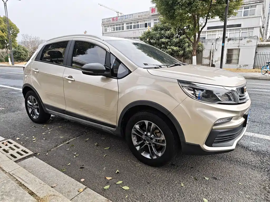 Geely Vision X3 2020 — фото 3
