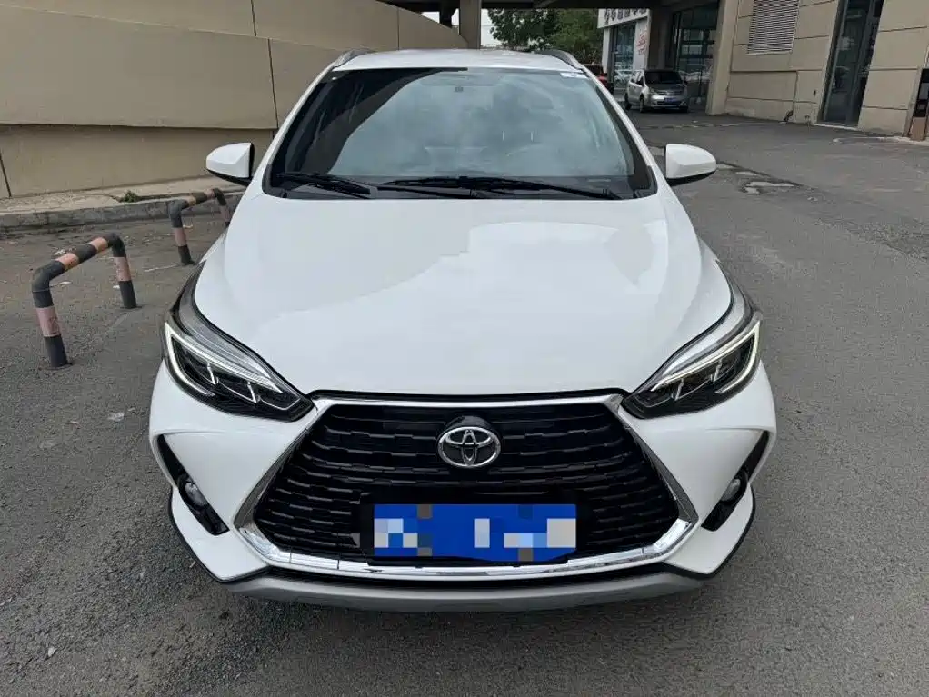 Toyota Yaris L 2022