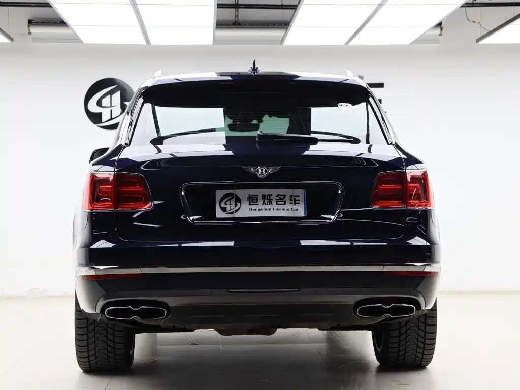 Bentley Bentayga 2019 — фото 29