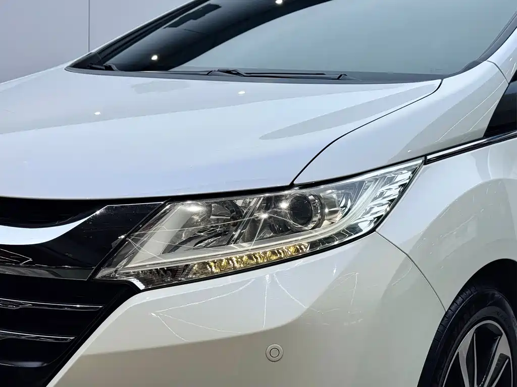 Honda Odyssey 2018 — фото 23
