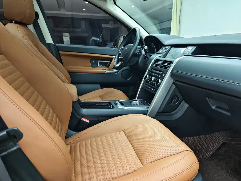 Land Rover Discovery Sport 2015 — фото 10