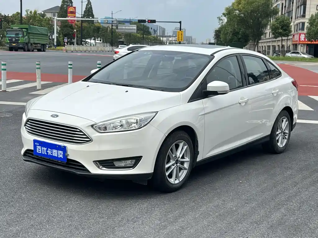 Ford Focus 2017 — фото 1