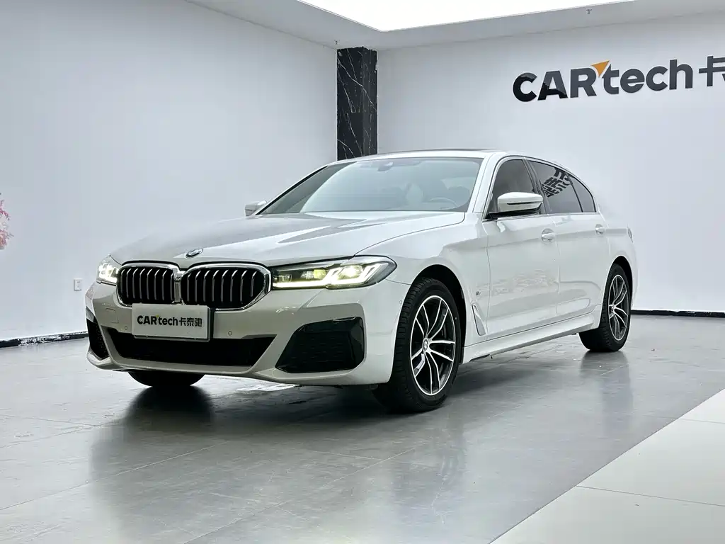 BMW 5 Series 2023 — фото 1