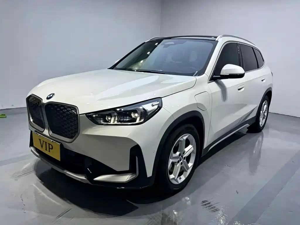BMW iX1 2026