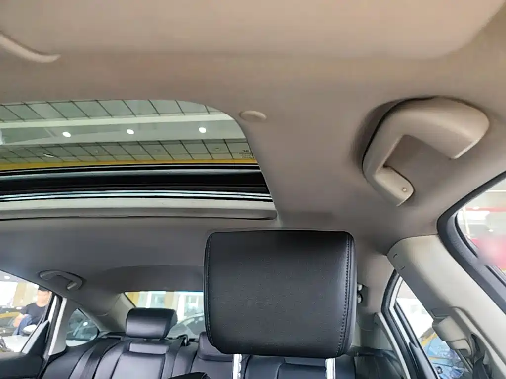 Honda Accord 2018 — фото 18