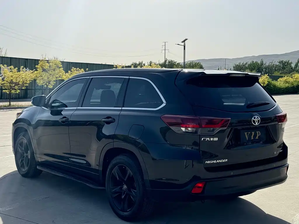 Toyota Highlander 2020 — фото 22
