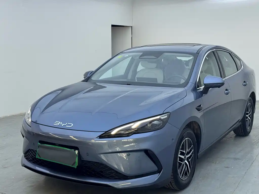 BYD Seal 05 DM-i 2025 — фото 1