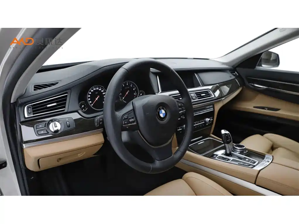 BMW 7 Series 2015 — фото 6