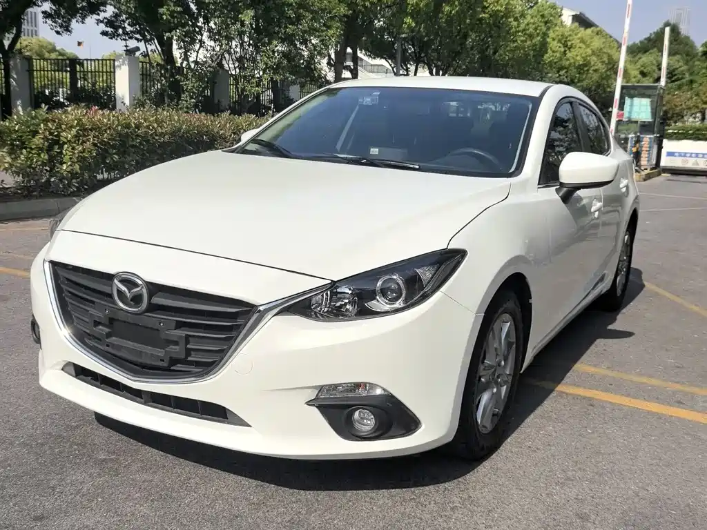 Mazda 3 Axela 2016 — фото 3