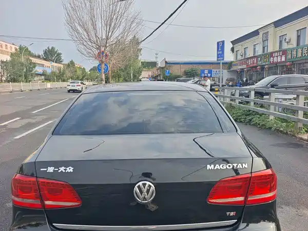 Volkswagen Magotan 2015