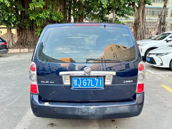 Buick GL8 2011