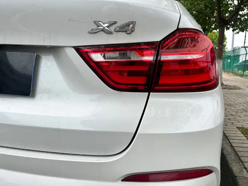 BMW X4 2016 — фото 10
