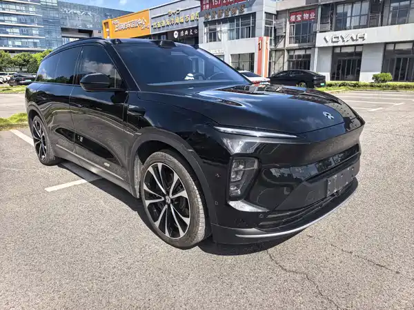 NIO ES8 2023