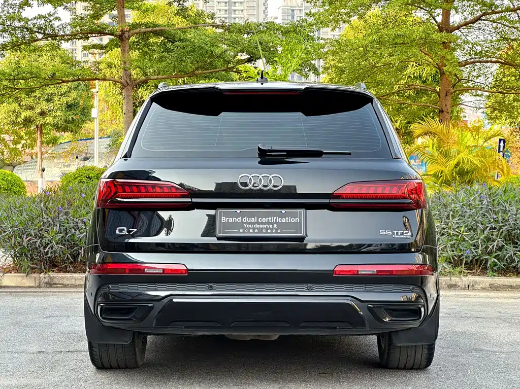 Audi Q7 2023 — фото 6