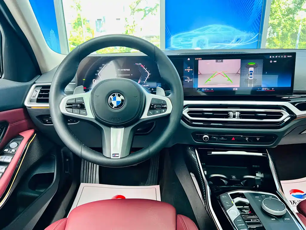 BMW 3 Series 2023 — фото 16
