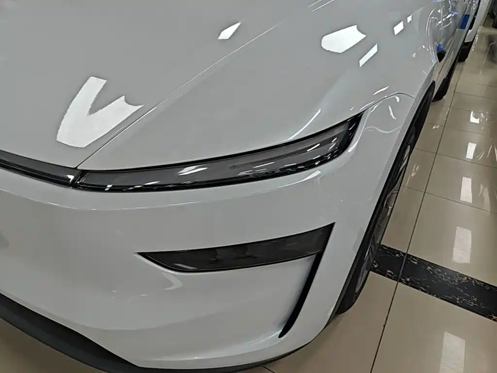 Tesla Model Y L 2026 — фото 24