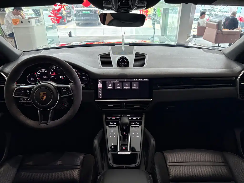Porsche Cayenne 2021 — фото 10