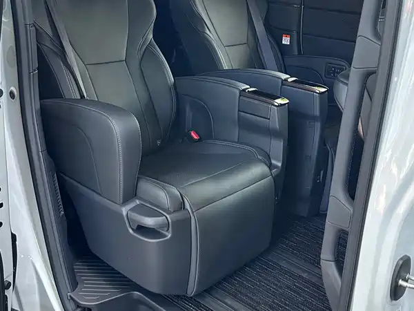 Toyota Alphard 2025