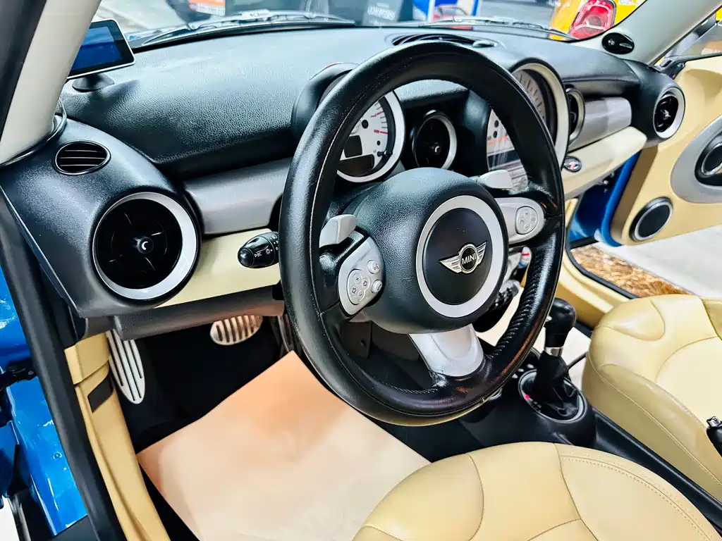 MINI Clubman 2010 — фото 20