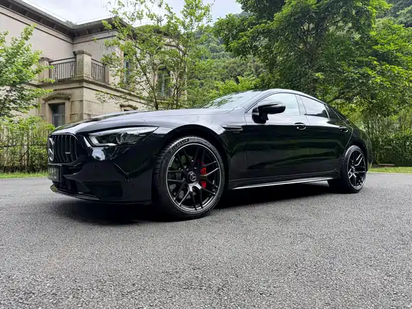 Mercedes-Benz AMG GT 2025