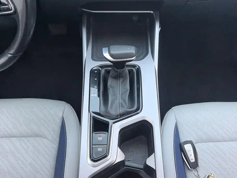 Geely Emgrand 2021 — фото 16