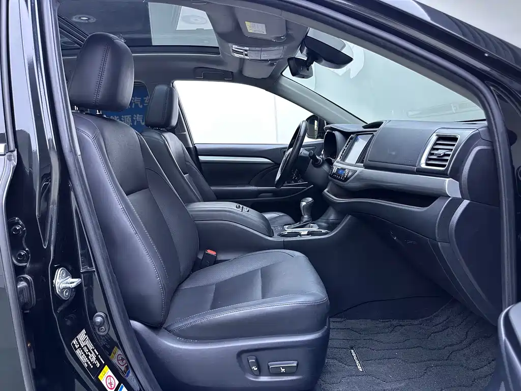 Toyota Highlander 2020 — фото 12