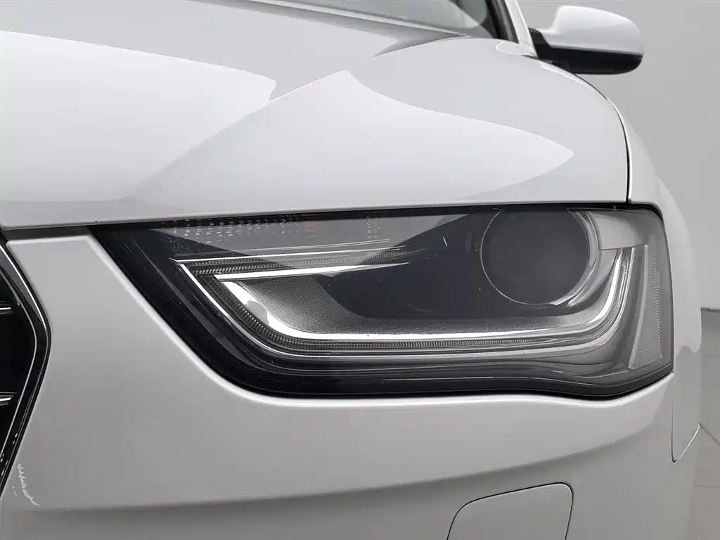 Audi A4L 2016 — фото 7
