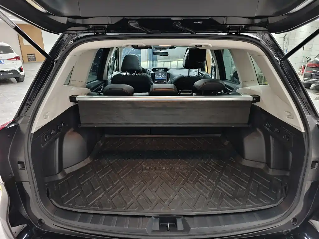 Subaru Forester 2022 — фото 16
